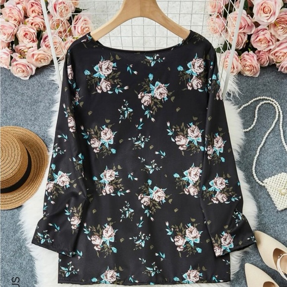 🪷SHEIN Long Sleeve Lightweight Blouse 🪷 - Picture 2 of 5